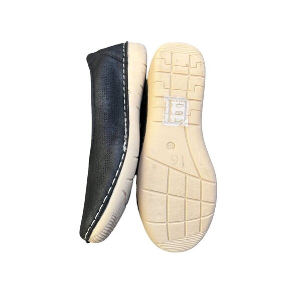 GC Comfortable Womens Kiana Perforate Round Toe Flat Size 8.5 - Picture 2 of 6